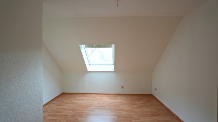 Freistehendes Zweifamilienhaus ideal für große Familien und Mehrgenerationen-Wohnen