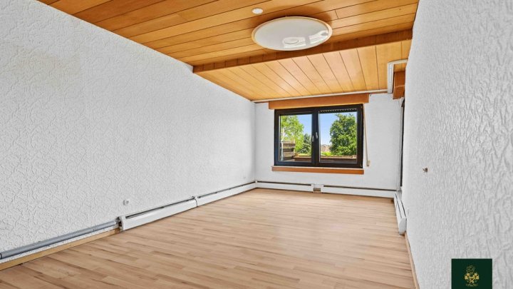 Zweifamilienhaus mit Entwicklungspotential!