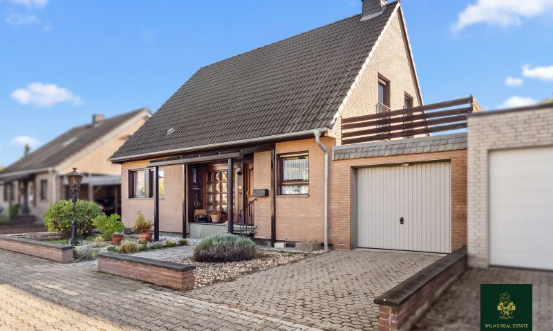 Platz für die ganze Familie! Fertighaus mit 4 Schlafzimmern und Garten